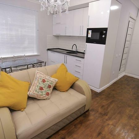 Luxury 2 Bedrooms Apartment Walking Distance From Gur-Emir Samarkand Exterior photo