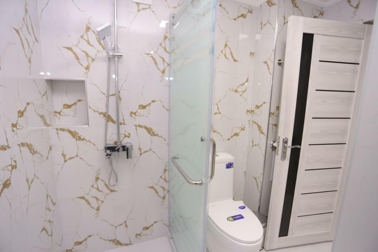 Luxury 2 Bedrooms Apartment Walking Distance From Gur-Emir Samarkand Exterior photo