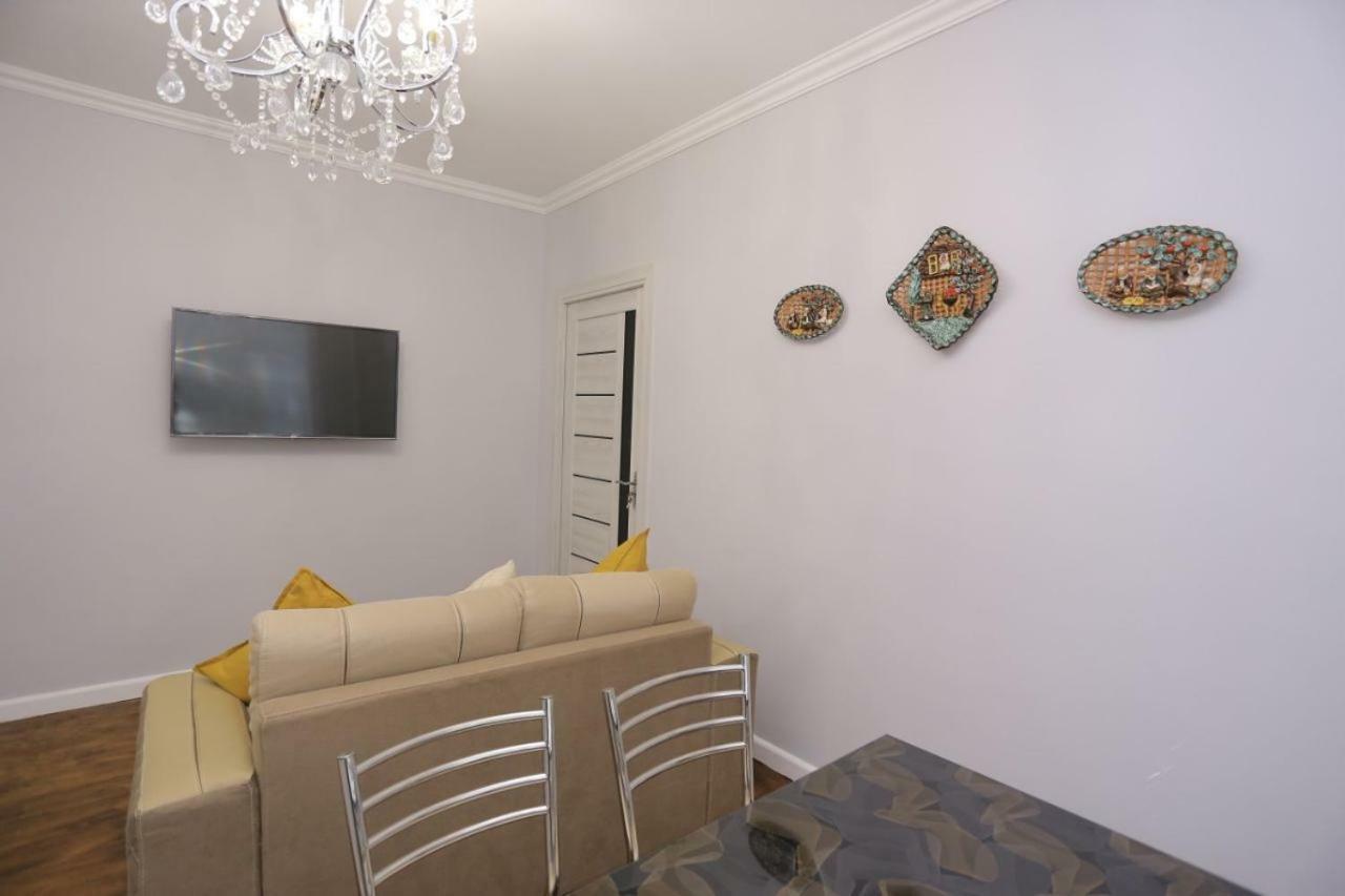 Luxury 2 Bedrooms Apartment Walking Distance From Gur-Emir Samarkand Exterior photo