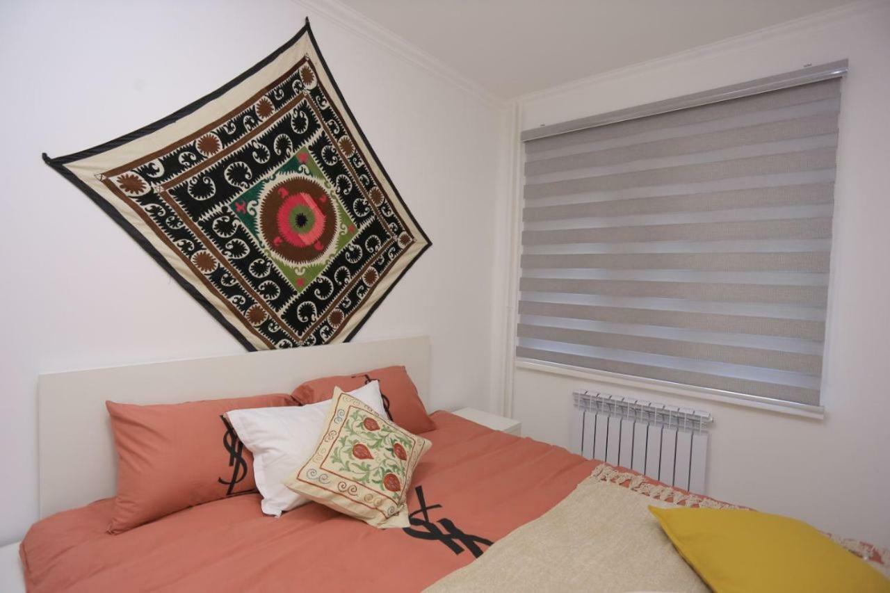 Luxury 2 Bedrooms Apartment Walking Distance From Gur-Emir Samarkand Exterior photo