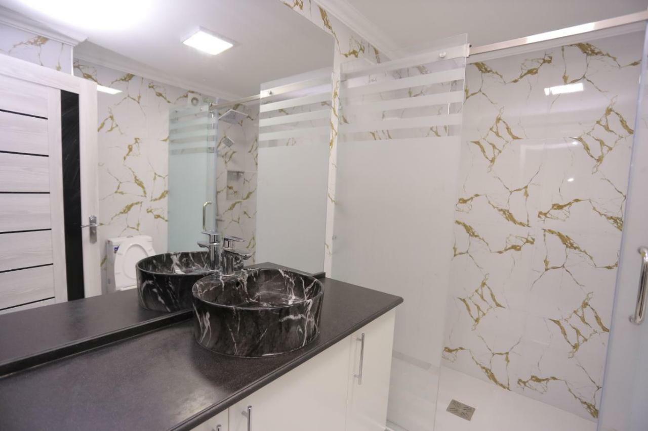 Luxury 2 Bedrooms Apartment Walking Distance From Gur-Emir Samarkand Exterior photo